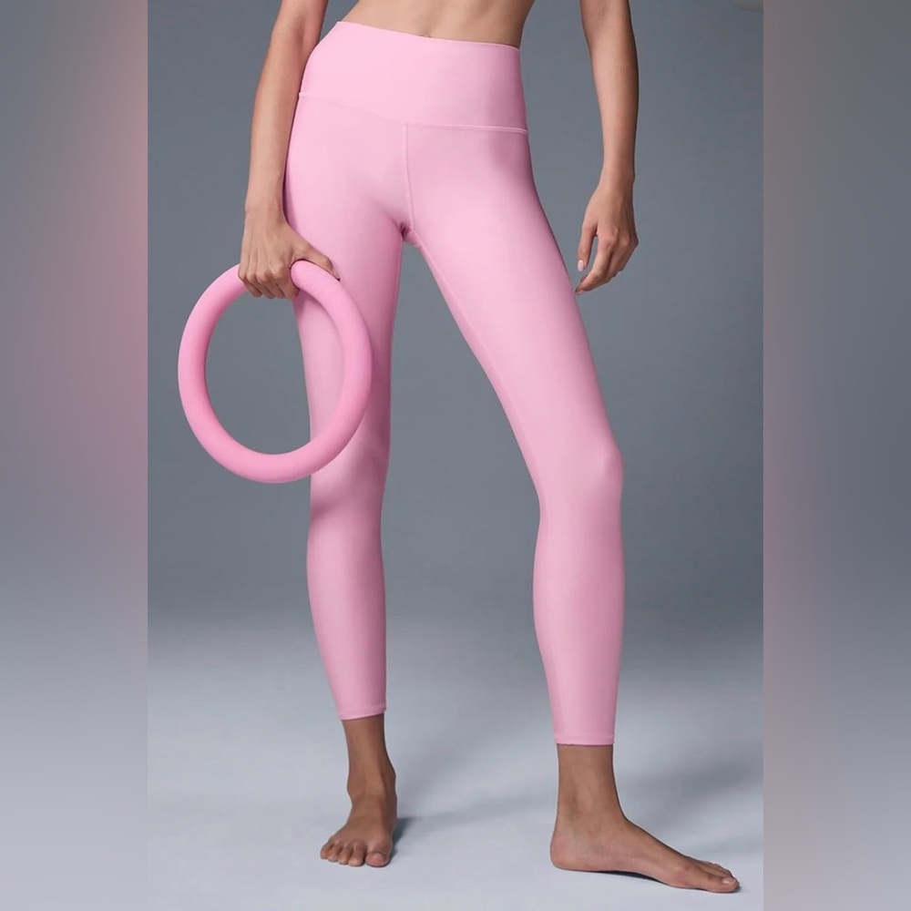 NWT Alo Yoga 7/8 Airlift Legging in Sweet Pink - Size S $134 MSRp - Picture 3 of 6